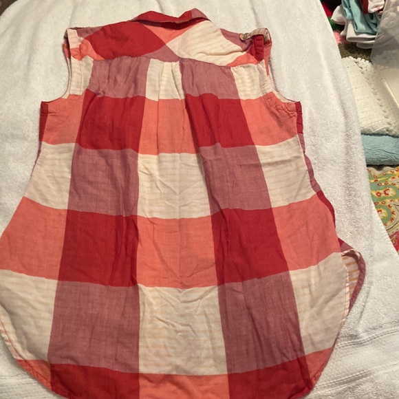 Woolrich plaid sleeveless button up shirt size medium - Picture 5 of 5